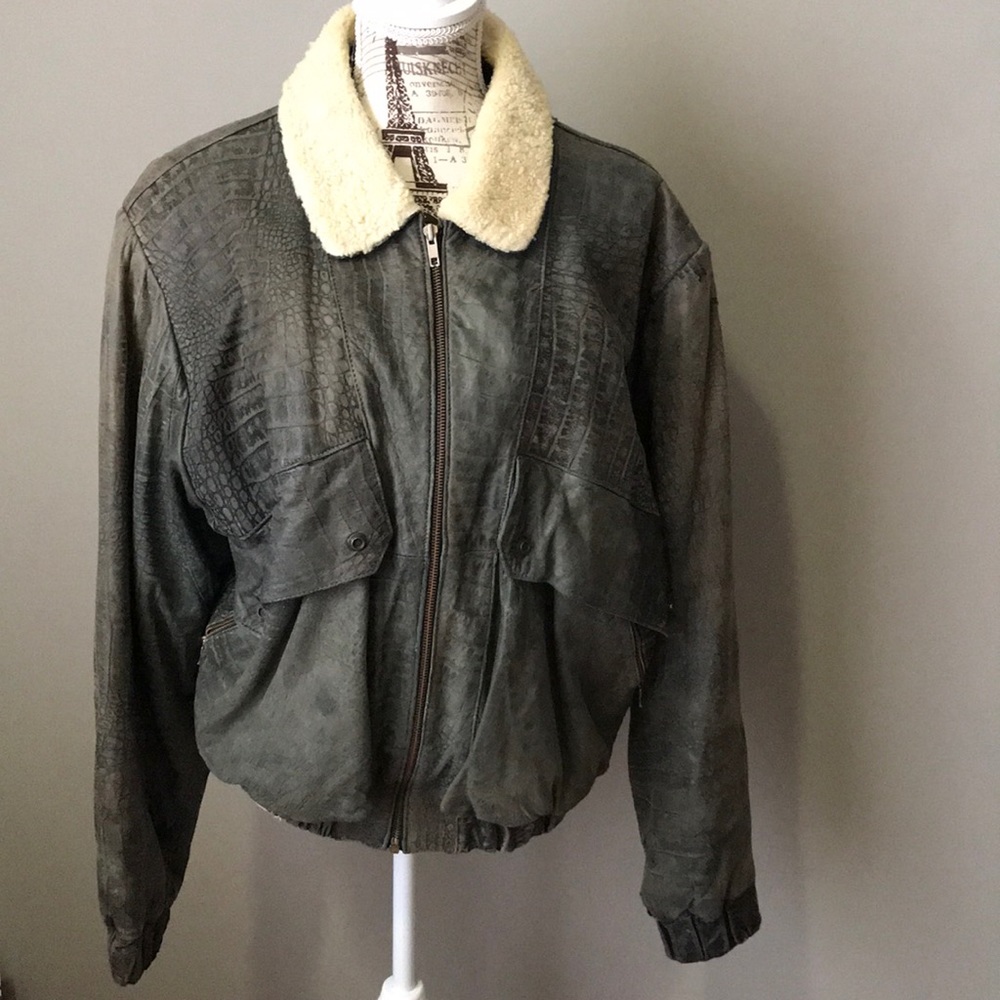 *Feature* Distressed Italian leather bomber jacket